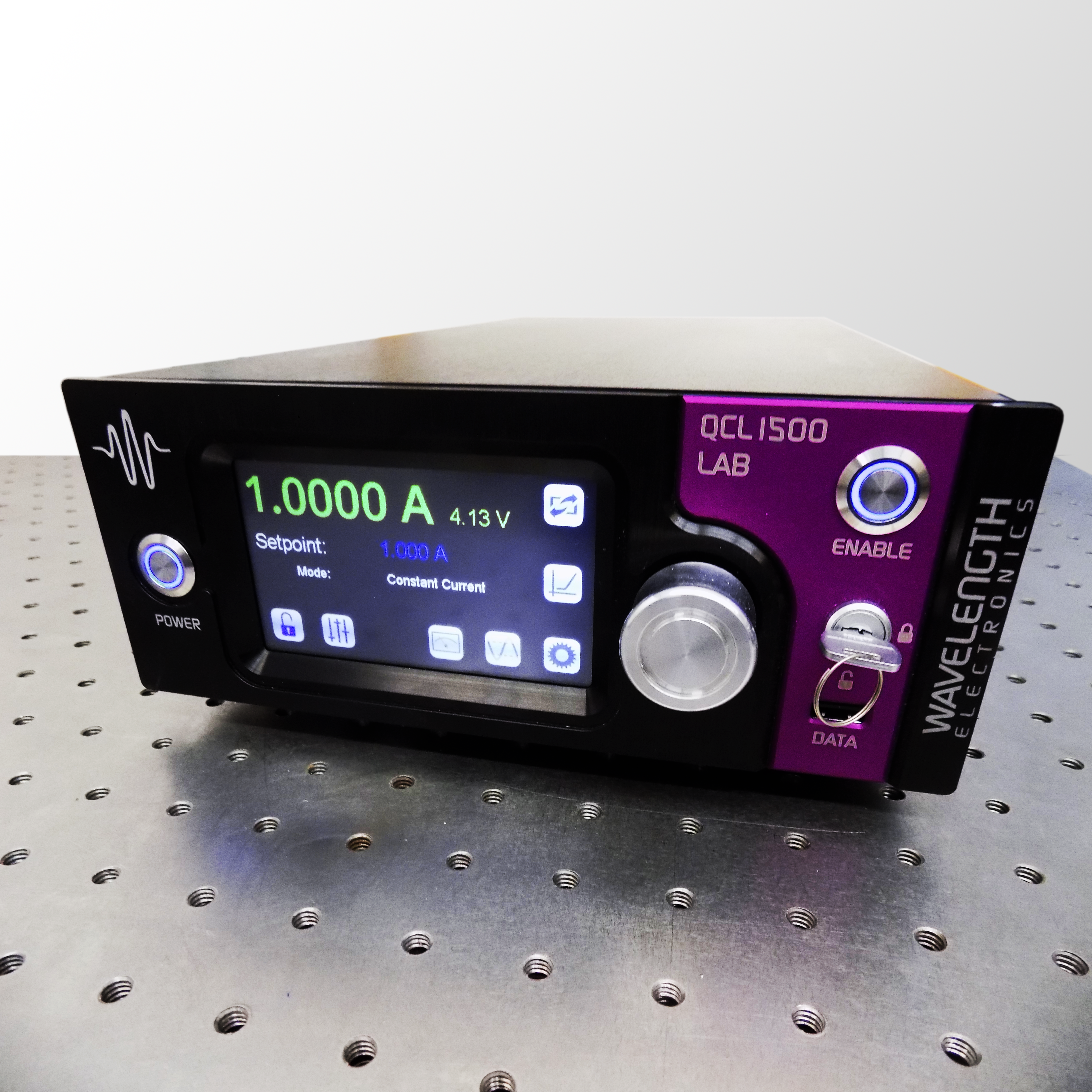 QCL1500 Laboratory Series 1500 mA QCL Driver Instrument